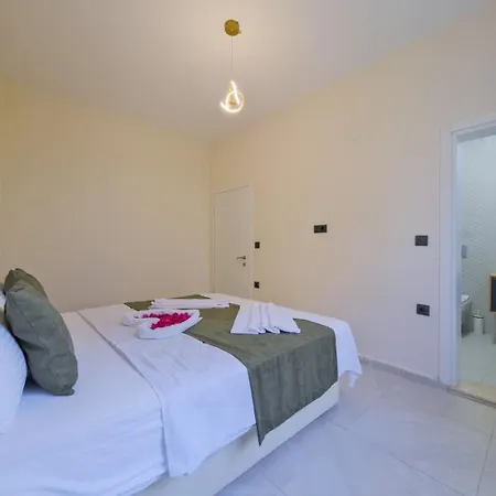 2 Bedroom With Private Pool فيلة فتحية