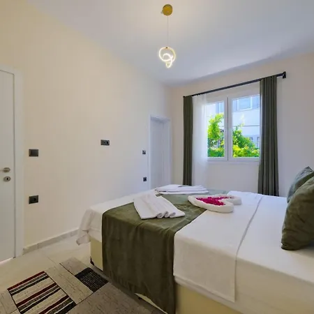 2 Bedroom With Private Pool * فتحية