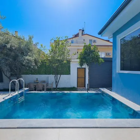 2 Bedroom With Private Pool *