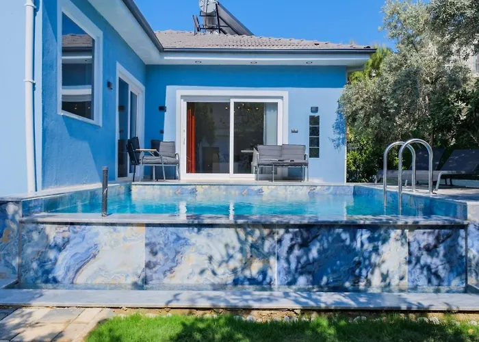 2 Bedroom With Private Pool * فتحية