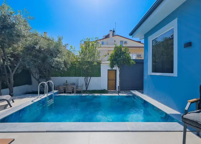 2 Bedroom With Private Pool *